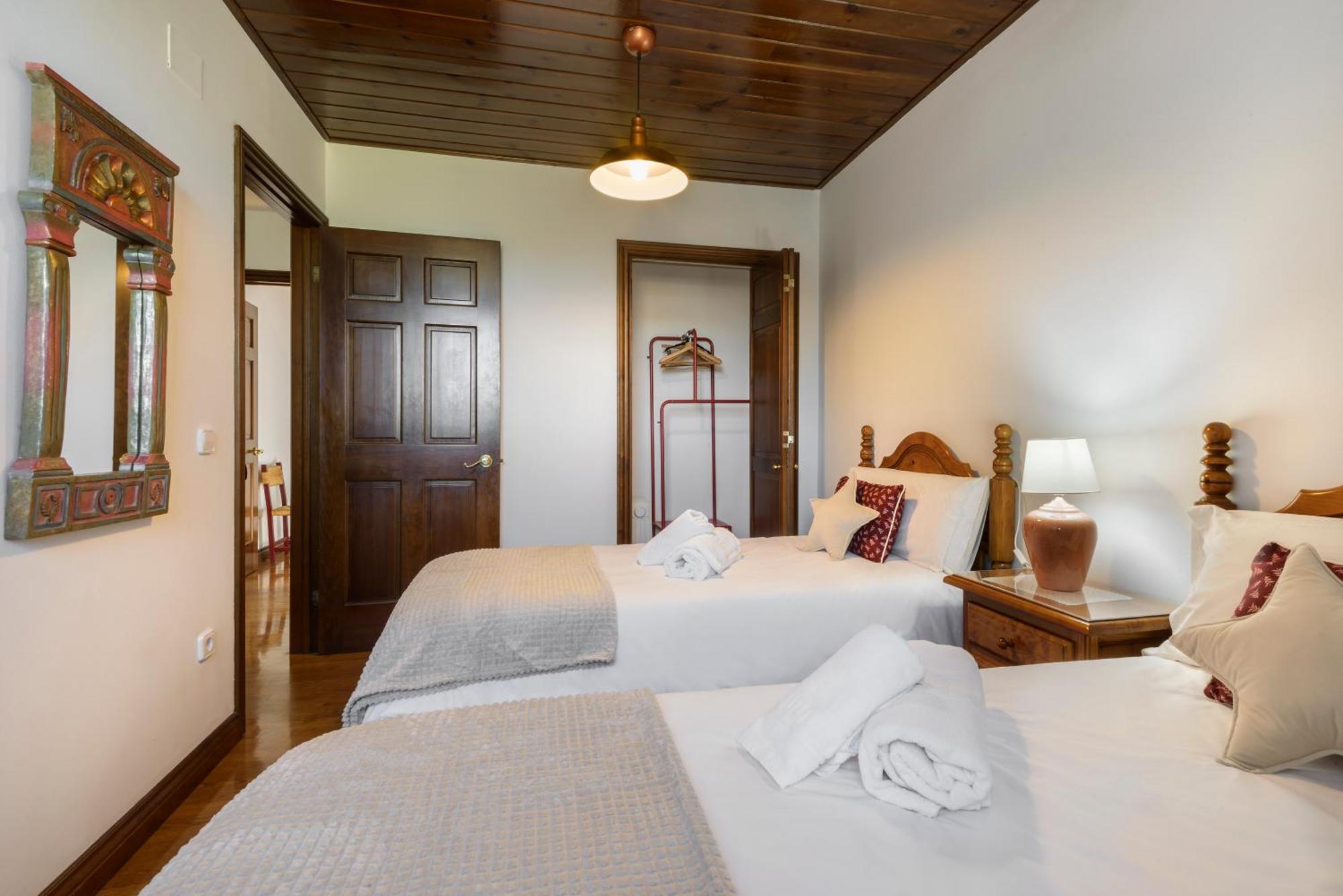 Lana Baros, Villa Jaca